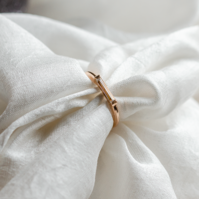 Zlatý prsten s baguette moissanitem v art deco stylu LIA