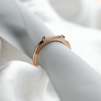 Zlatý prsten s baguette moissanitem v art deco stylu LIA