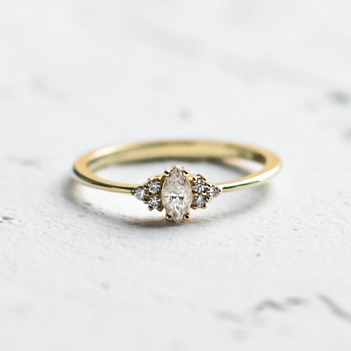 Romantický zásnubní prsten s diamanty MILLIANA