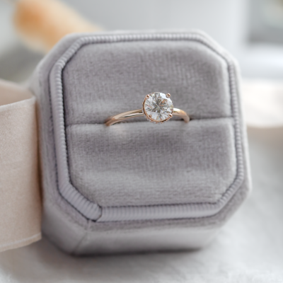 Luxury engagement ring with diamonds ISABELLA
