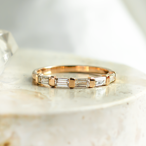 Netradiční prsten s baguette moissanity VANNES