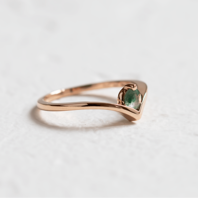 Gold ring with moss agate AMY