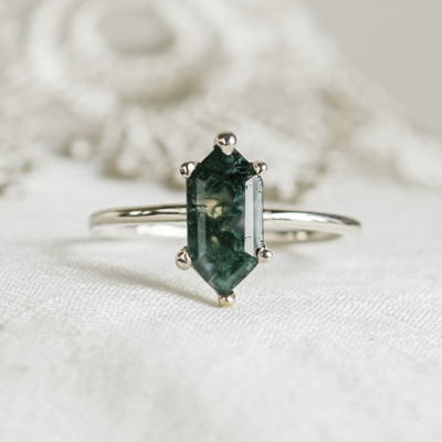 Gold ring with hexagon moss agate BENIE