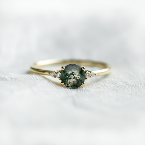 Netradiční zásnubní prsten s mechovým achátem a diamanty CAMILA