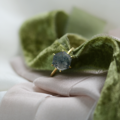 Gold ring with moss agate ELIONOR