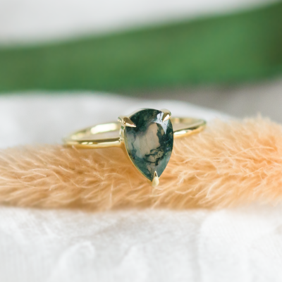 Minimalist engagement ring with moss agate FREYA