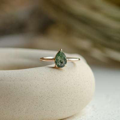 Minimalist engagement ring with moss agate FREYA