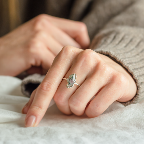 Original engagement ring with moss agate GIANA