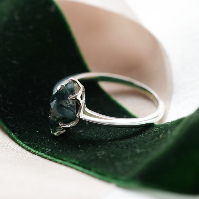 Engagement ring with moss agate GIULIA