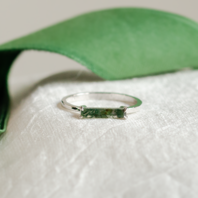 Minimalist ring with baguette moss agate LOKI