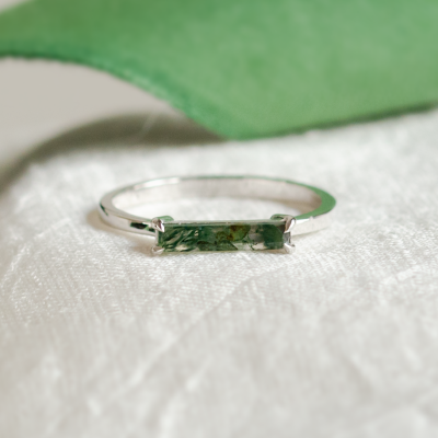 Minimalist ring with baguette moss agate LOKI
