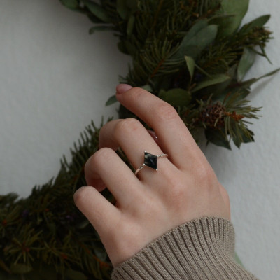 Geometric engagement ring with moss agate LUCCA