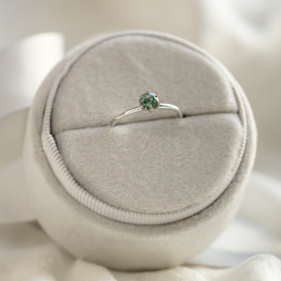 Minimalist engagement ring with moss agate MAGGIE