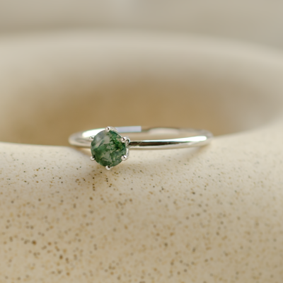 Minimalist engagement ring with moss agate MAGGIE