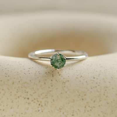 Minimalist engagement ring with moss agate MAGGIE