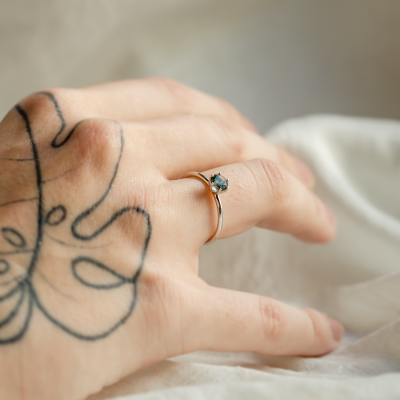 Minimalist engagement ring with moss agate MAGGIE