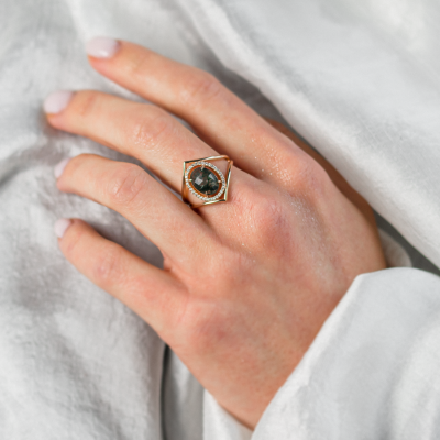 Luxusní zlatý prsten s mechovým achátem a diamanty PINIA