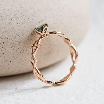 Gold ring with moss agate and diamonds QUEEN