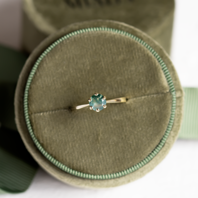 Minimalist gold ring with moss agate STAMI