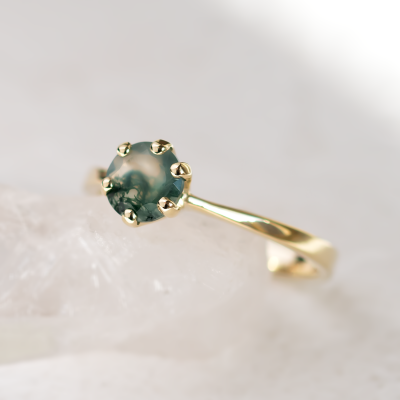 Minimalist gold ring with moss agate STAMI