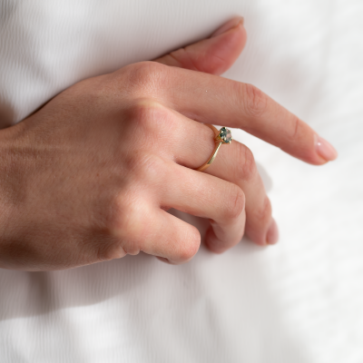 Minimalist gold ring with moss agate STAMI