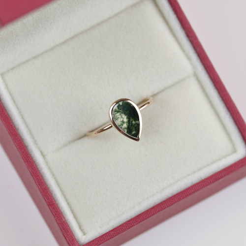 Gold ring with pear moss agate XENIA