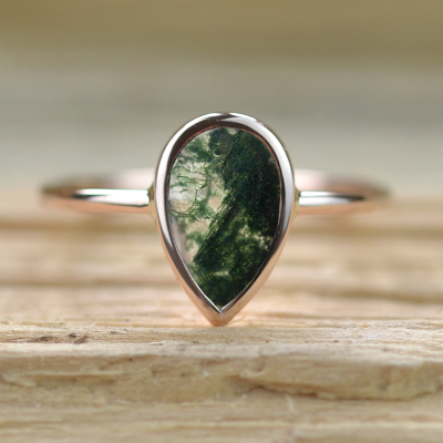 Gold ring with pear moss agate XENIA