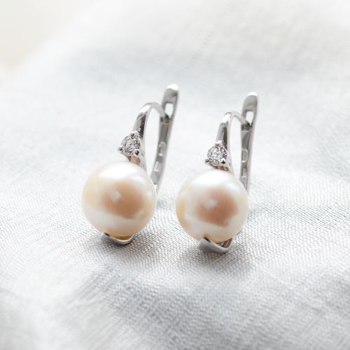 Essential pearl earrings KLANI