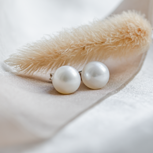 Pearl stud earrings VASKI