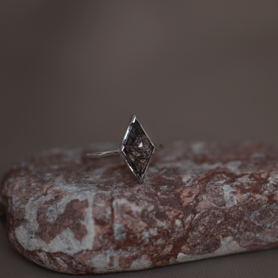 Zlatý minimalistický prsten s rutil quartzem BENITO