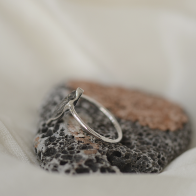 Zlatý minimalistický prsten s rutil quartzem BUNO