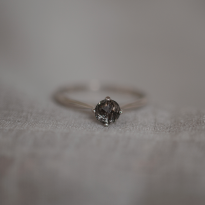 Zlatý minimalistický prsten s rutil quartzem BURGO