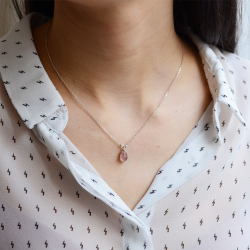 Gold necklace with strawberry quartz and diamond FRESA