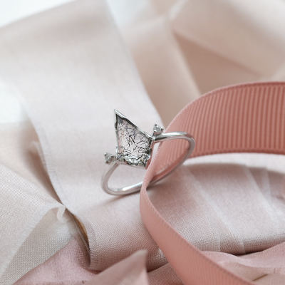 Minimalist ring with rutil quartz and diamonds KIRA