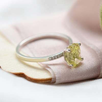 Zlatý prsten s citronovým křišťálem a diamanty LIMONE