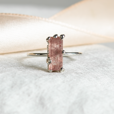 Unusual ring with strawberry quartz ROSA