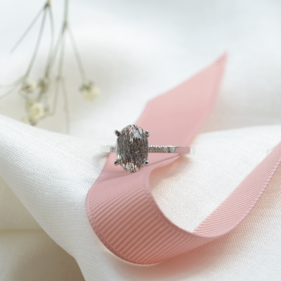 Minimalist ring with oval rutil quartz and diamonds ROXANE