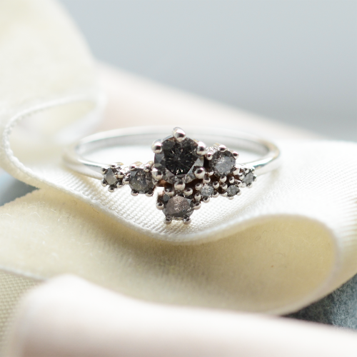 Zlatý prsten s diamanty salt and pepper CLUSTRÉ