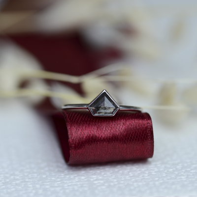  JOANA gold ring with salt and pepper diamond 0.53 ct