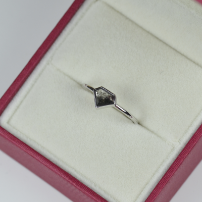 Zlatý prsten s diamantem salt and pepper 0.53 ct JOANA