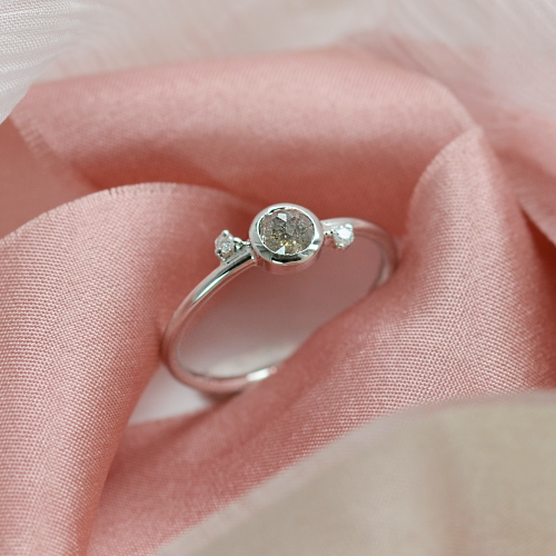 Zlatý prsten s diamantem salt and pepper 0.45ct LAUREN