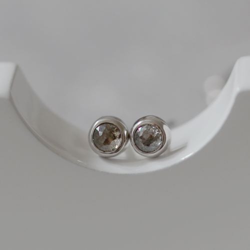 Minimalistické naušnice s diamanty salt and pepper LOLITA