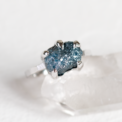 Prsten ze zlata se surovým diamantem VITA