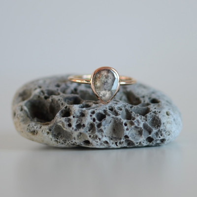 Zlatý prsten s diamantem salt and pepper XENIA