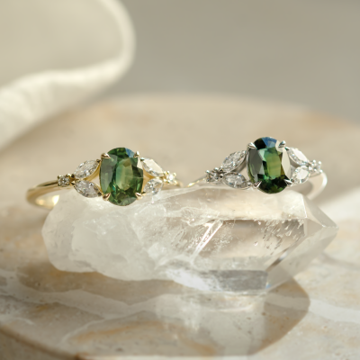 Vintage engagement ring with green sapphire and diamonds CADET