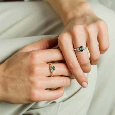 Vintage engagement ring with green sapphire and diamonds CADET