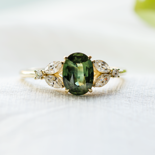 Vintage engagement ring with green sapphire and diamonds CADET