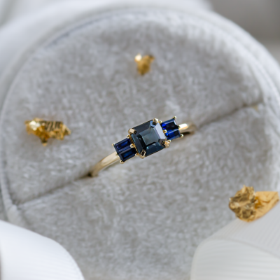 Art deco gold ring with teal and blue sapphires CHELSEA