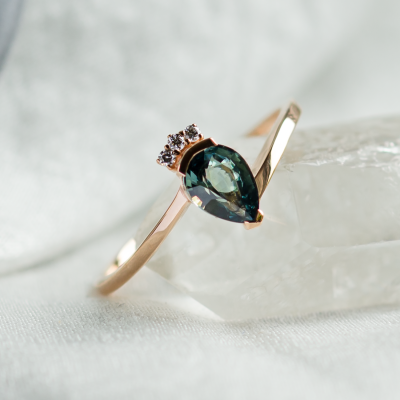 Unique ring with teal sapphire and diamonds LEAH