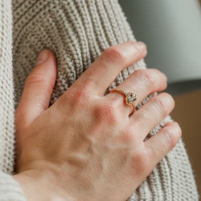 Gold vintage ring with hexagon sapphire and diamonds MAISY